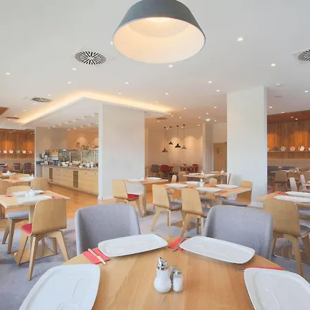 Star Zentrum, By Comfort Hotel Řezno